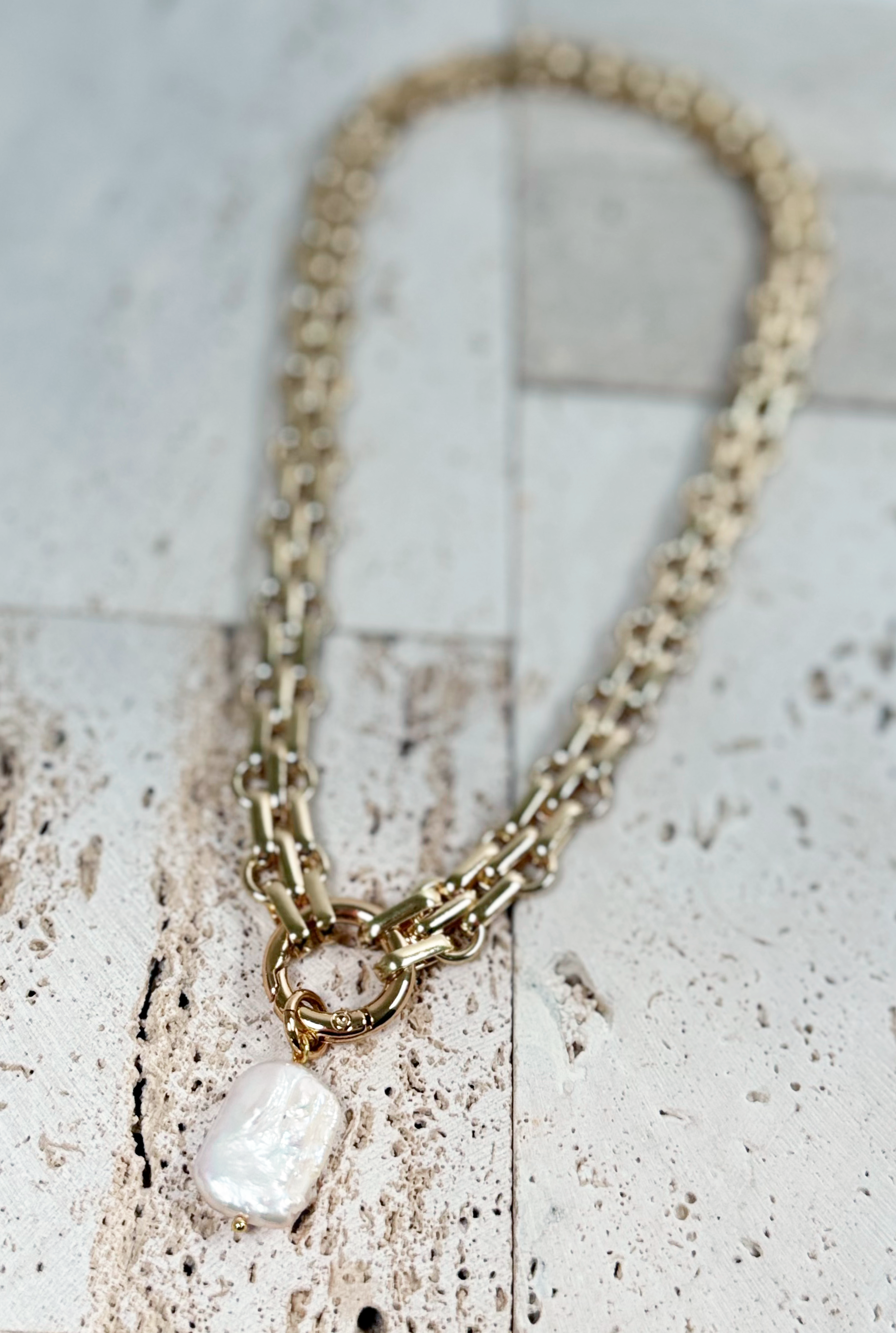 Collar Zinnia Dorado